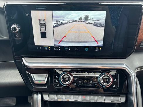 Used 2023 GMC Sierra 1500 Denali Ultimate AWD/4WD image 17