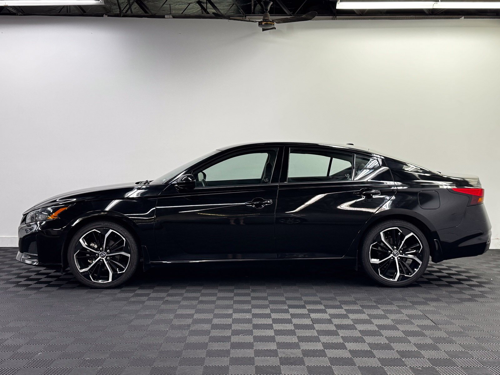 Certified 2024 Nissan Altima 2.5 SR FWD image 4