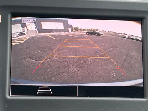 Used 2024 Chevrolet Equinox LT AWD/4WD image 13