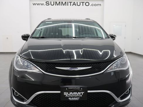 Used 2020 Chrysler Pacifica Touring-L Plus FWD image 21