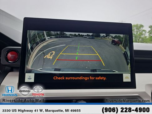 Used 2024 Toyota Tacoma TRD Off-Road AWD/4WD image 22