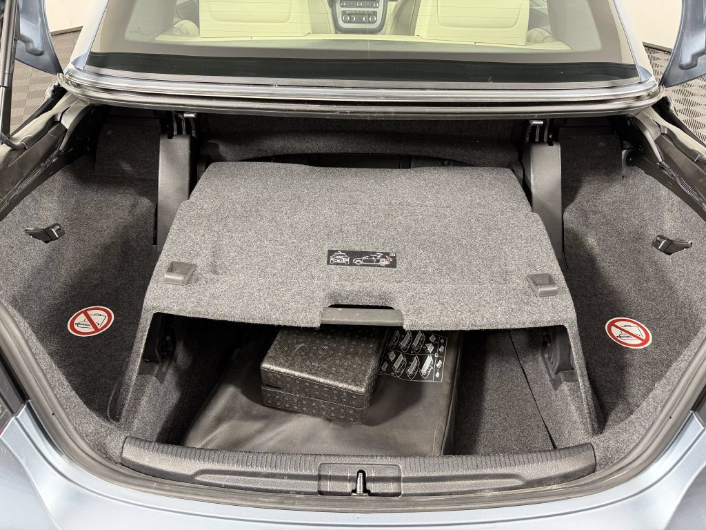 Used 2012 Volkswagen Eos Lux FWD image 17
