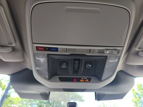 Used 2023 Subaru Forester Premium AWD/4WD image 8
