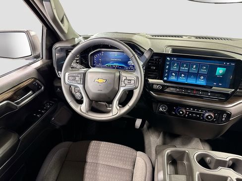 Used 2024 Chevrolet Silverado 1500 LT image 15