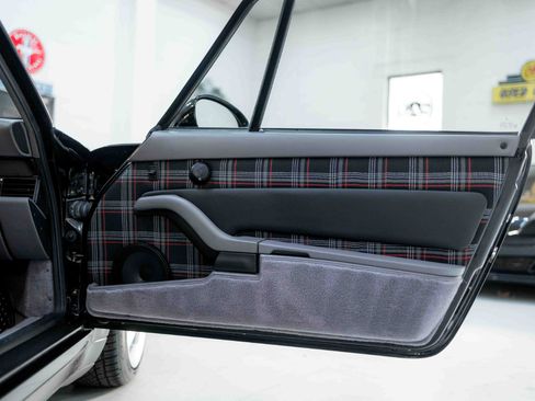 Used 1996 Porsche 911 Carrera image 40