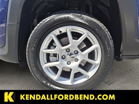 Used 2021 Jeep Renegade Latitude w/ Convenience Group AWD/4WD image 14