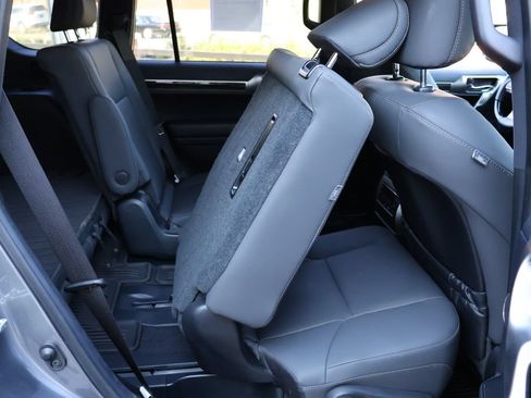 Used 2023 Lexus GX 460 Premium AWD/4WD image 15