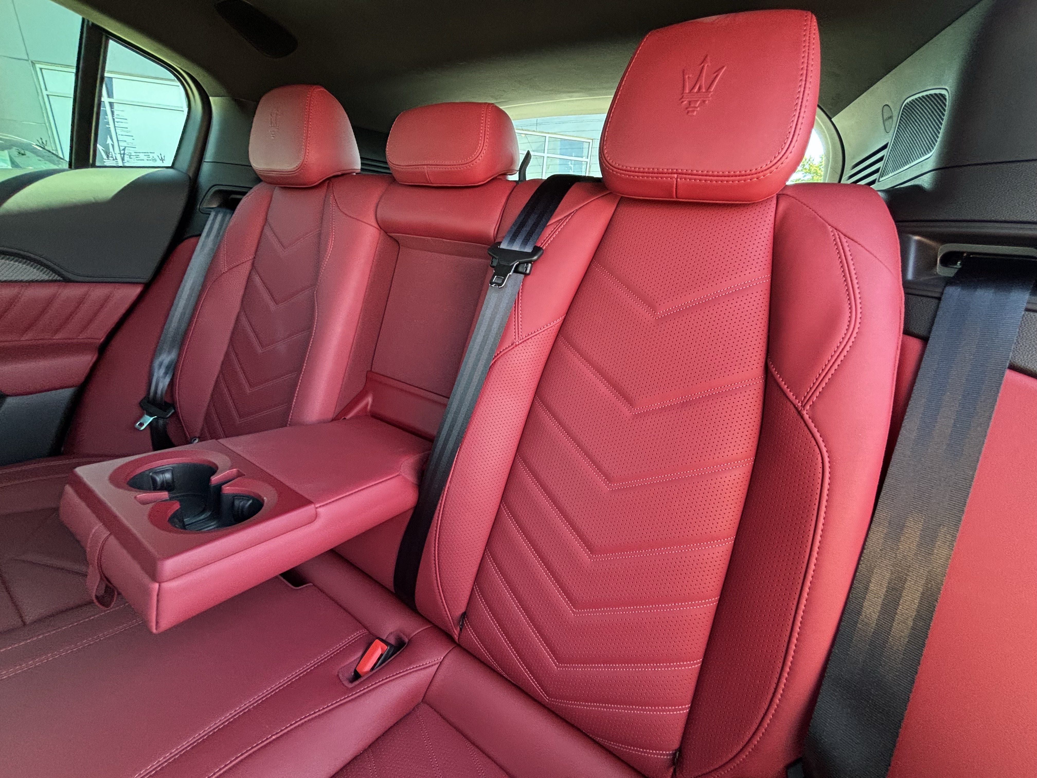 Used 2023 Maserati Grecale Folgore AWD/4WD image 40