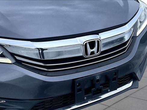 Used 2017 Honda Accord Sport image 30