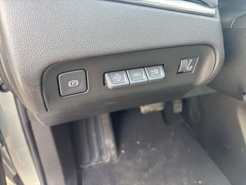 Used 2023 Buick Enclave Premium w/ Experience Buick Package image 11