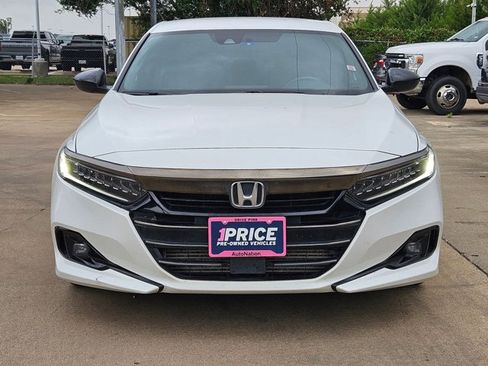 Used 2022 Honda Accord Sport image 2