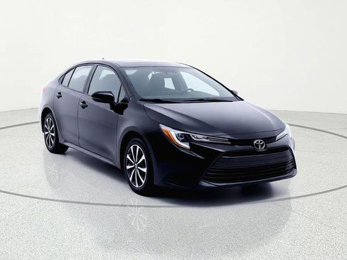Used 2023 Toyota Corolla LE FWD image 8
