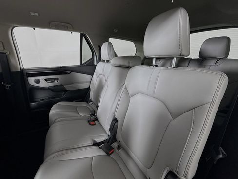 Used 2025 Honda Pilot EX-L image 34