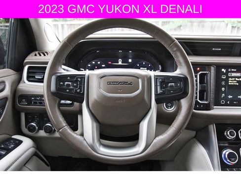 Used 2023 GMC Yukon XL Denali image 16