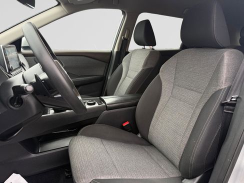 Used 2022 Nissan Rogue SV image 9