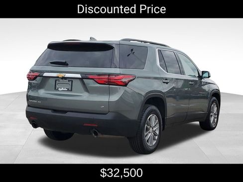 Used 2023 Chevrolet Traverse LT w/ LPO, Floor Liner Package AWD/4WD image 3