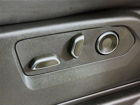 Used 2024 Cadillac Escalade ESV Premium Luxury image 6