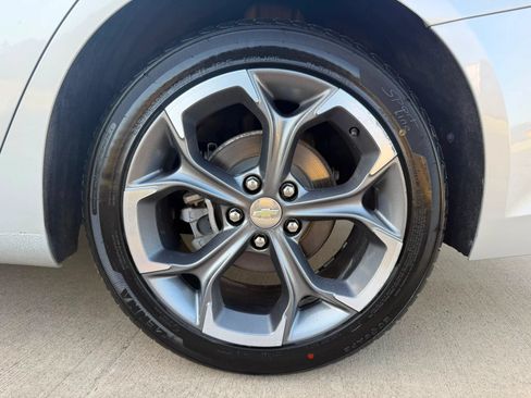 Used 2020 Chevrolet Malibu LT FWD image 26
