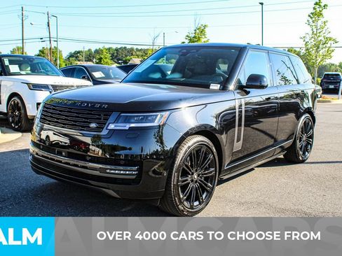 Used 2025 Land Rover Range Rover SE AWD/4WD image 2