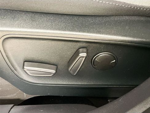 Used 2022 Ford Escape SE w/ SE Sport Appearance Package AWD/4WD image 22