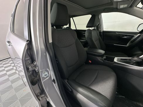 Used 2024 Toyota RAV4 XLE w/ Convenience Package FWD image 26