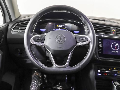 Used 2023 Volkswagen Tiguan SE FWD image 25