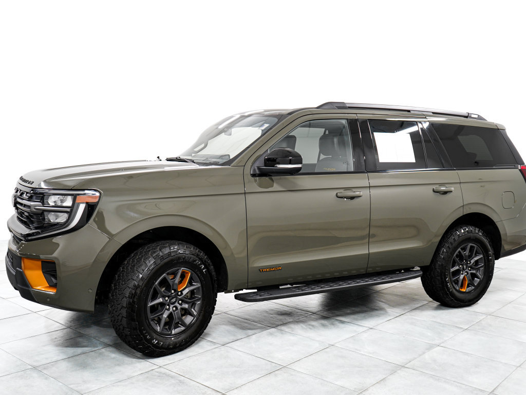 Certified 2025 Ford Expedition Tremor AWD/4WD image 4