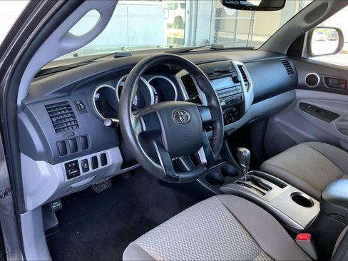 Used 2012 Toyota Tacoma PreRunner w/ SR5 Pkg image 16