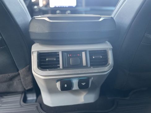 Used 2023 Ford F150 Limited image 21