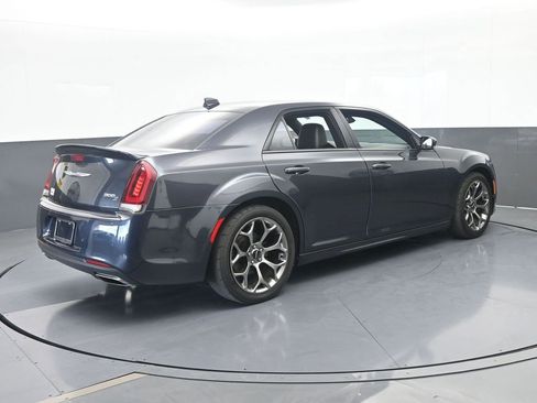 Used 2018 Chrysler 300 S w/ 300S Premium Group RWD image 6