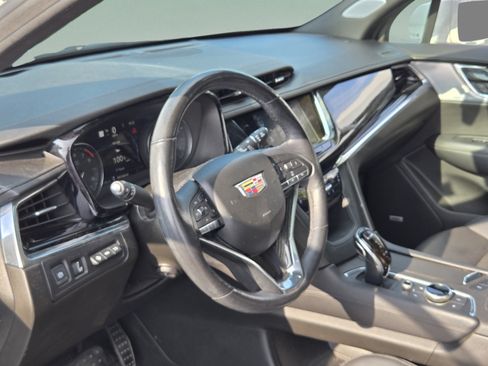 Used 2020 Cadillac XT6 Premium Luxury FWD image 13
