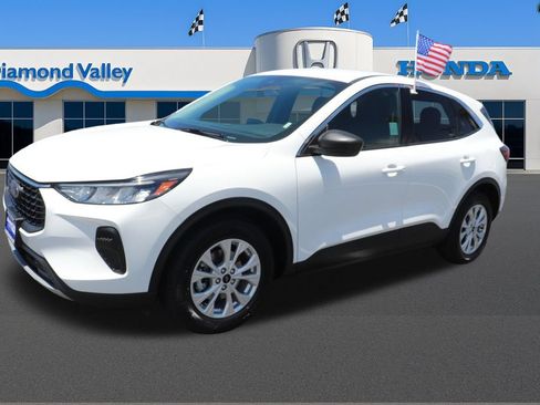 Used 2024 Ford Escape Active FWD image 3