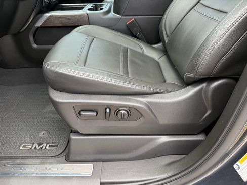 Used 2021 GMC Sierra 1500 Denali w/ Denali Ultimate Package AWD/4WD image 28