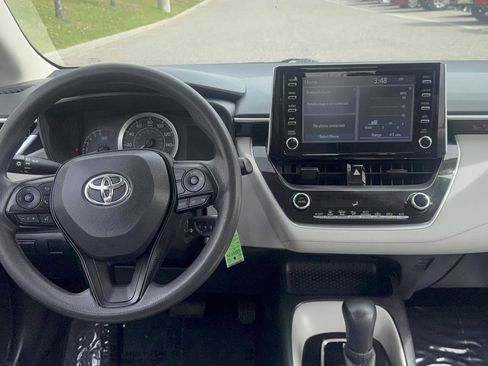 Used 2020 Toyota Corolla LE FWD image 10