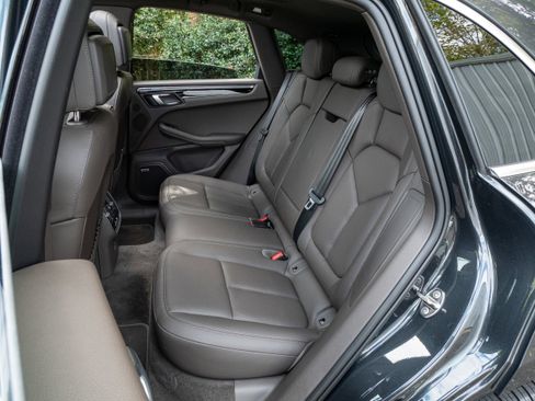 Used 2024 Porsche Macan image 37