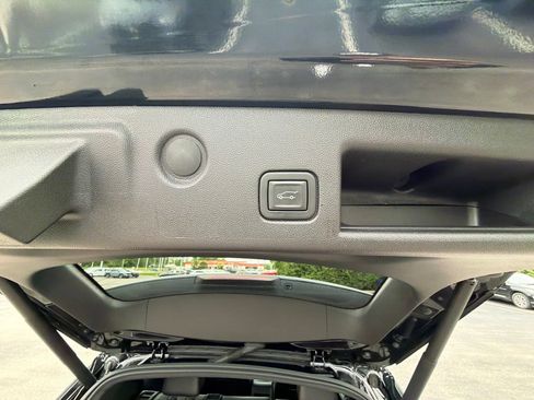 Used 2024 Chevrolet Equinox RS w/ RS Leather Package FWD image 28