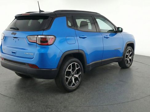 Used 2025 Jeep Compass Limited AWD/4WD image 9