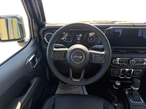 New 2026 Jeep Gladiator Sport image 12