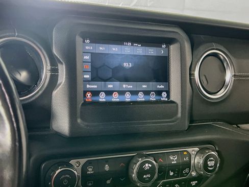 Used 2021 Jeep Wrangler Unlimited Sahara w/ LED Lighting Group AWD/4WD image 14
