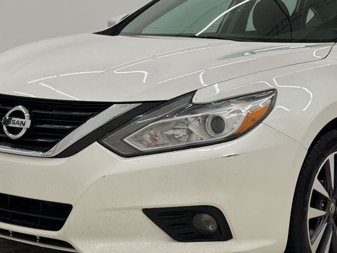 Used 2017 Nissan Altima 2.5 SV w/ Convenience Package FWD image 12