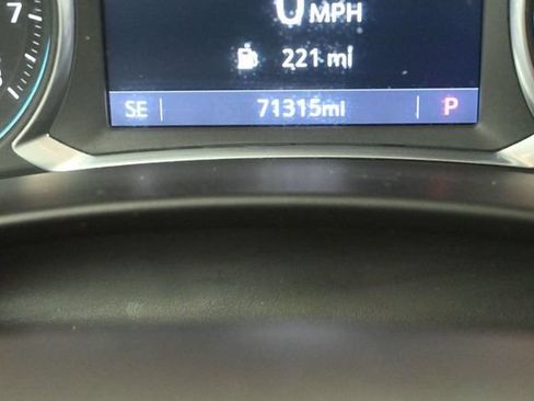 Used 2019 Chevrolet Equinox Premier FWD image 15