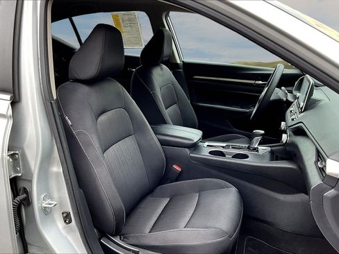 Used 2022 Nissan Altima 2.5 SV FWD image 20