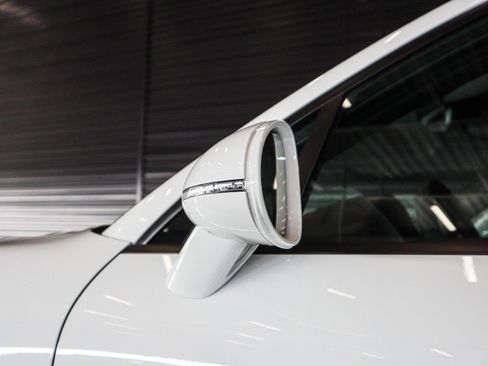 Certified 2025 Porsche Macan image 26