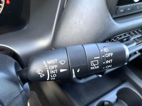 Used 2025 Honda HR-V Sport image 19