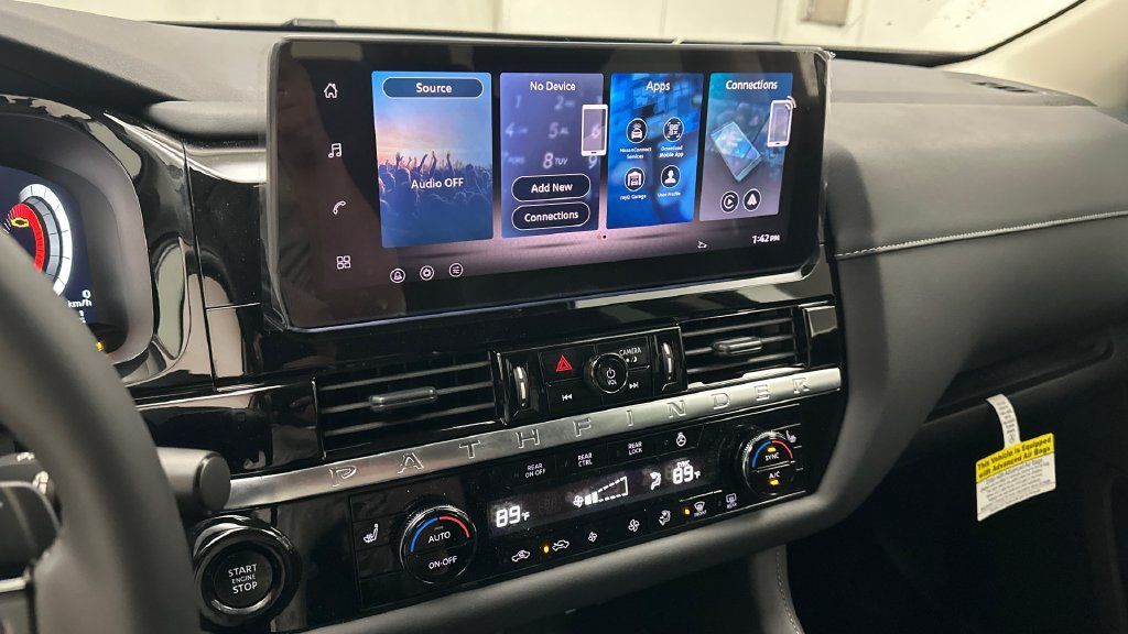 New 2026 Nissan Pathfinder SL AWD/4WD image 16