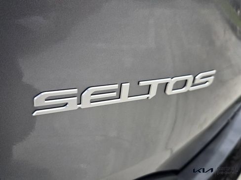 Certified 2025 Kia Seltos EX w/ EX Sunroof Package AWD/4WD image 14