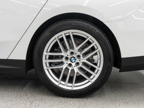Used 2025 BMW 540i xDrive AWD/4WD image 32