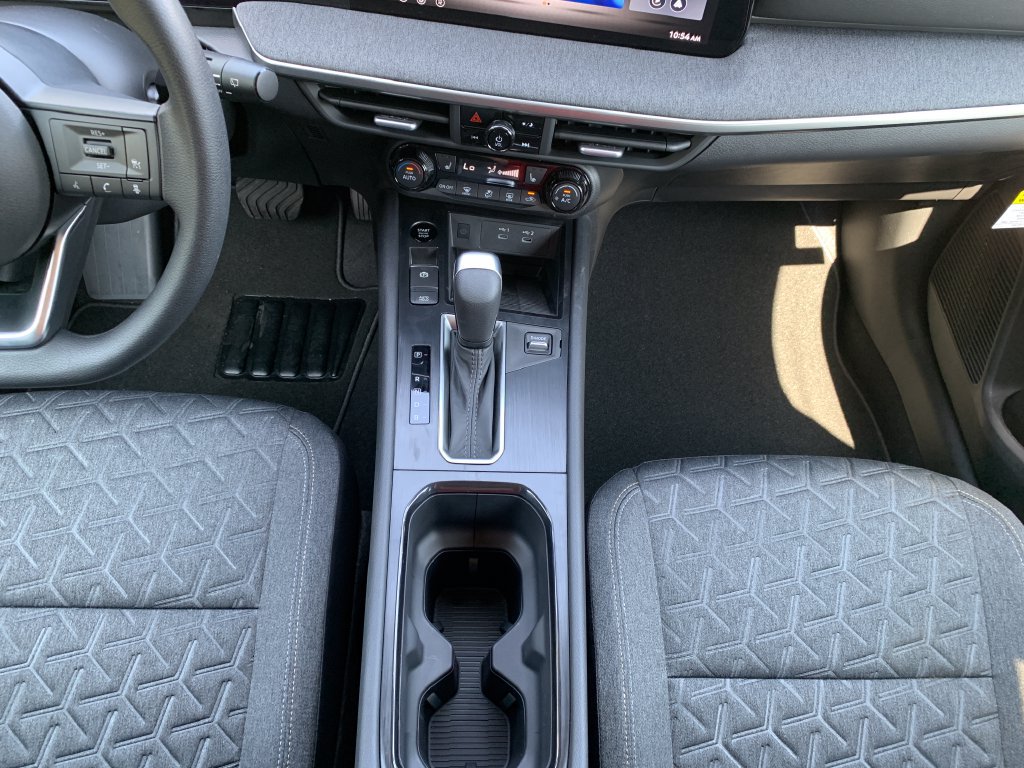 New 2027 Nissan Kicks SV w/ Cold Weather Package FWD image 14