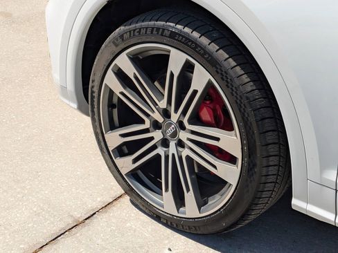 Used 2020 Audi SQ5 Premium Plus w/ Premium Plus Package image 8