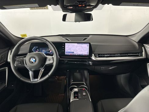 New 2026 BMW X2 xDrive28i AWD/4WD image 19